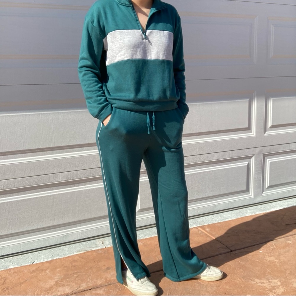 *Closet clear out LAST CHANCE* Turquoise Colsie Matching Sweatsuit Set
